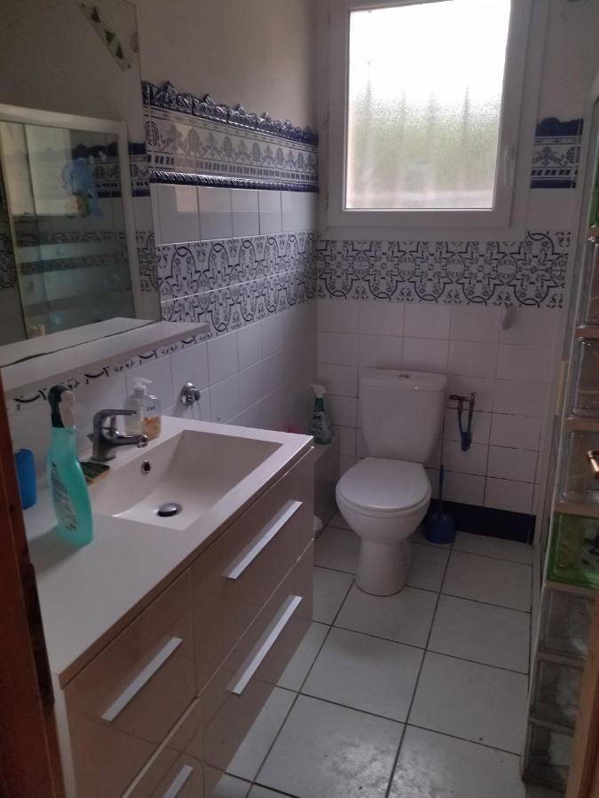F1 Chambre Et Cuisine Reynes Экстерьер фото